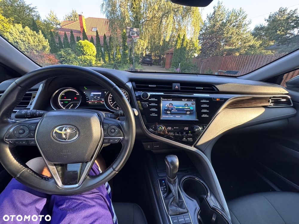 Toyota Camry 2.5 Hybrid Comfort CVT - 11