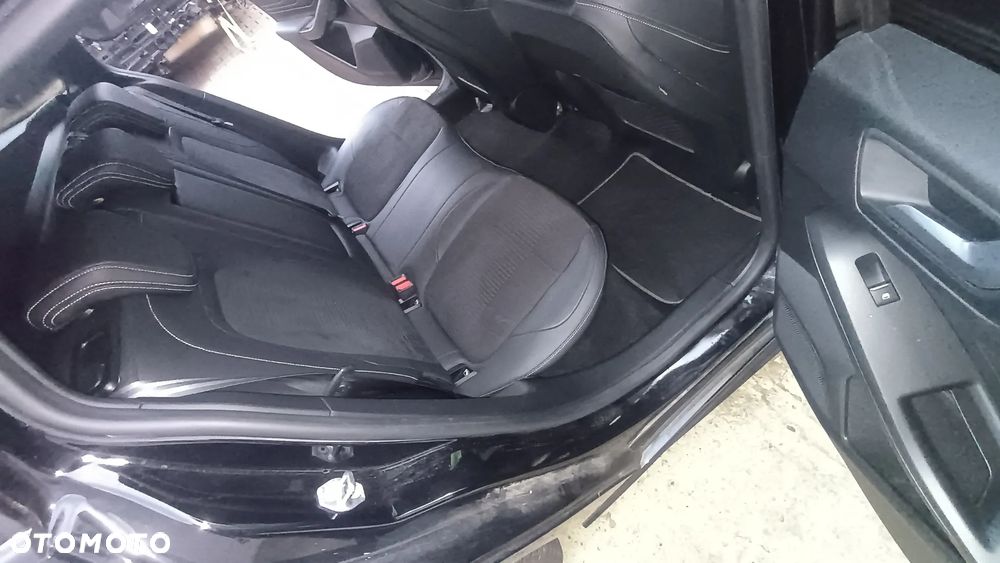 Ford Focus - 18