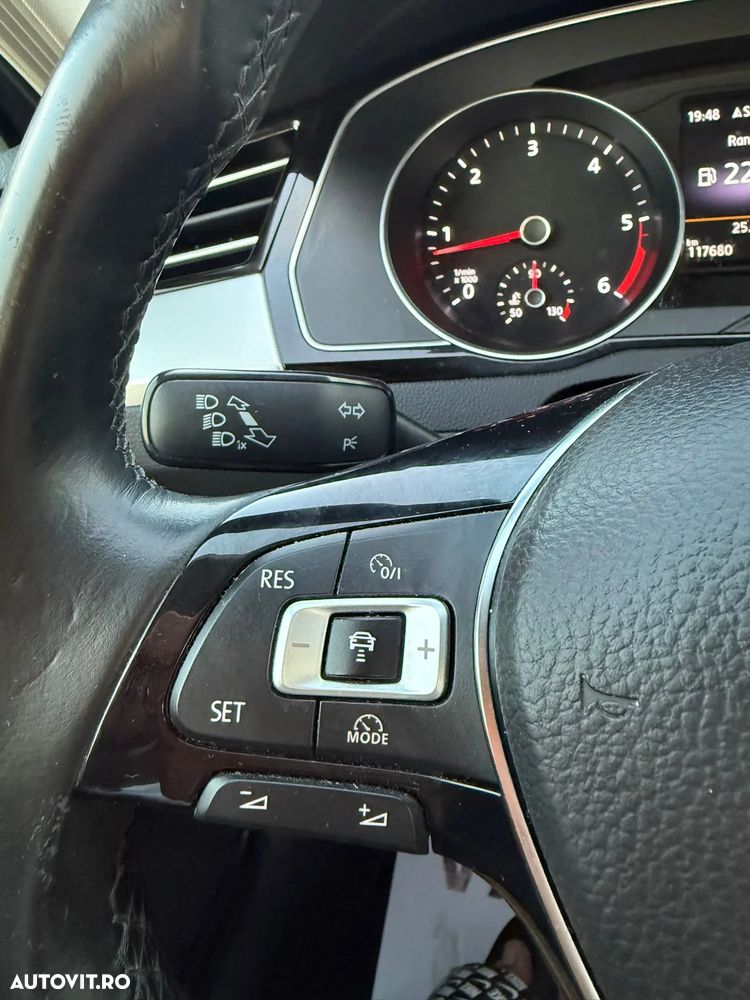 Volkswagen Passat 1.6 TDI (BlueMotion Technology) Comfortline - 16