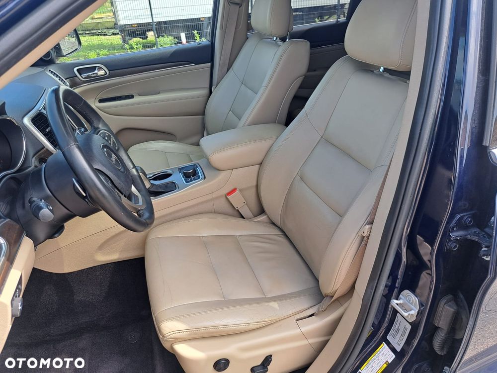 Jeep Grand Cherokee - 16