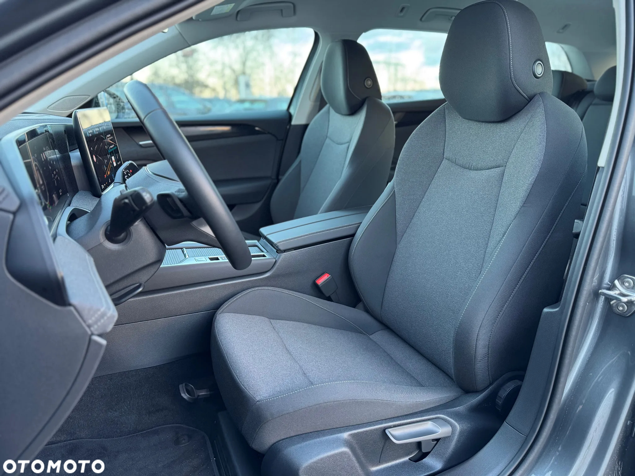 Volkswagen Passat - 4