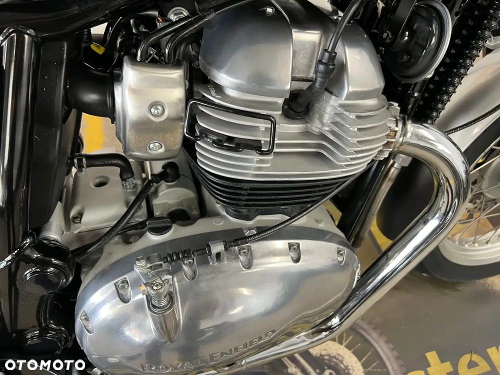 Royal Enfield Interceptor - 16