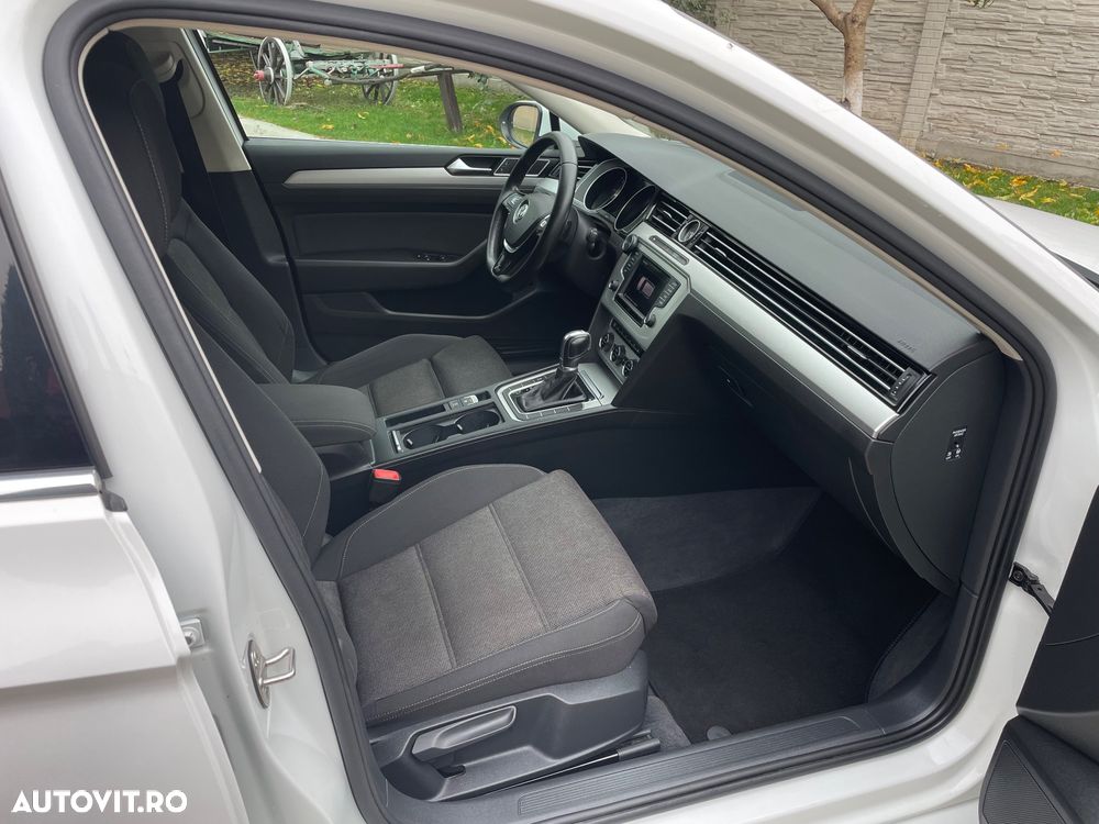 Volkswagen Passat - 17