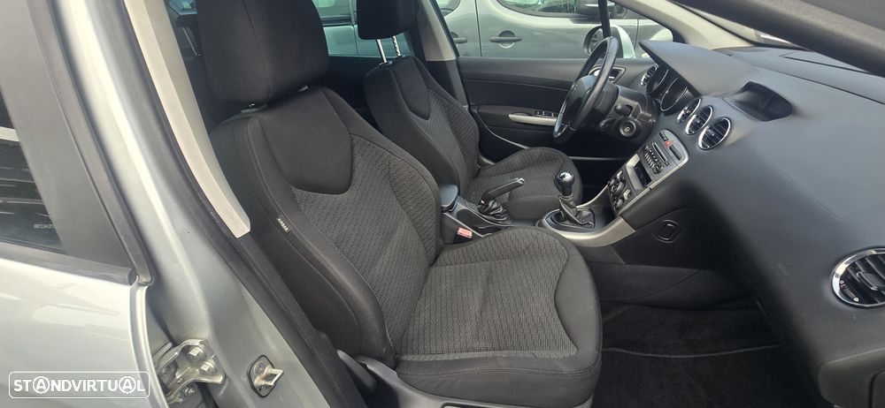 Peugeot 308 SW 1.6 HDi Premium - 16