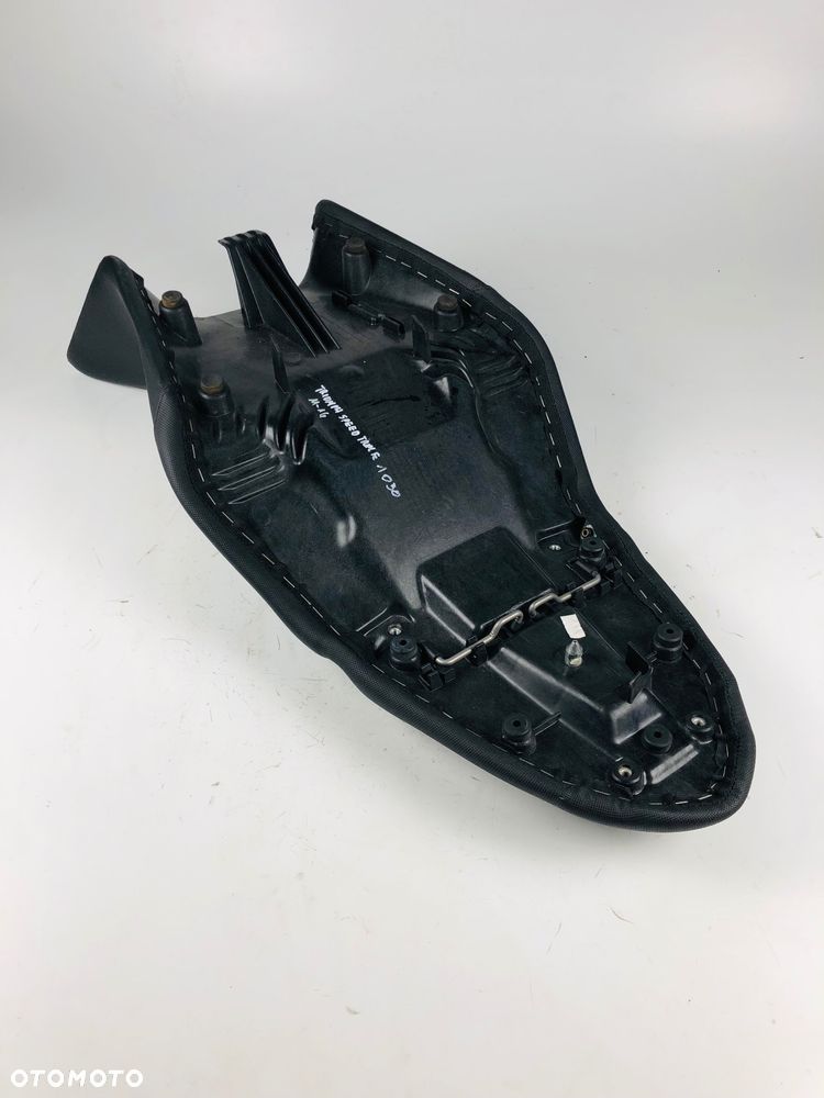 Triumph Speed Triple 1050 11-14 siedzenie kanapa fotel - 9