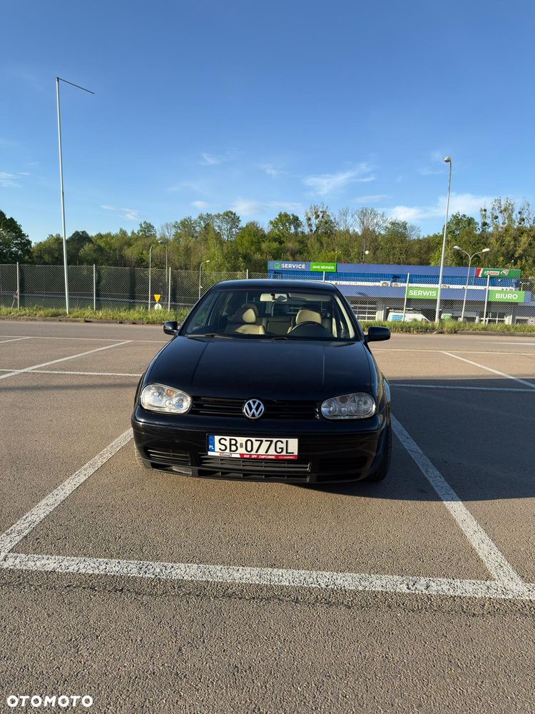 Volkswagen Golf - 3