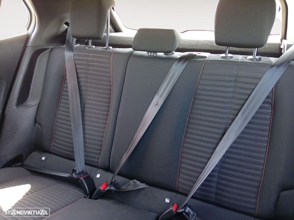 Peugeot 2008 1.2 PureTech Active Pack - 13