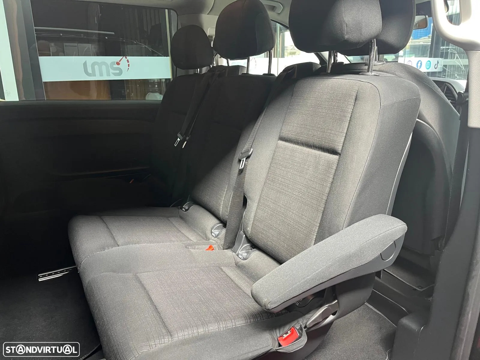 Mercedes-Benz Vito Tourer 116 CDI Extra-Longa Aut. EDITION - 10