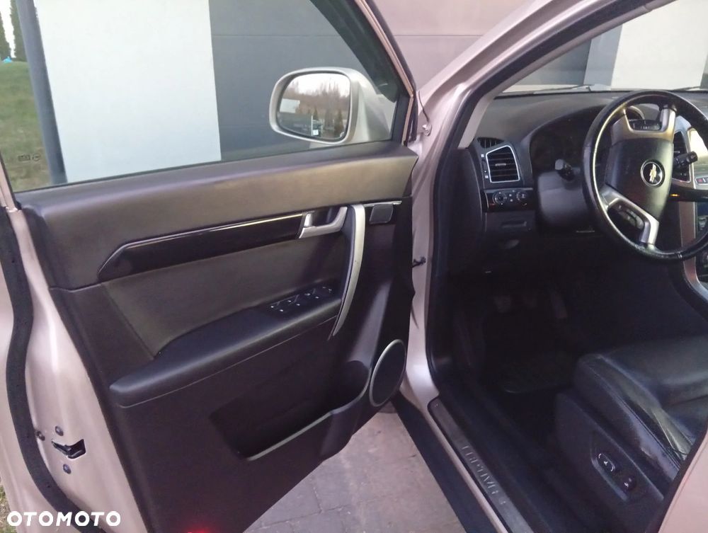 Chevrolet Captiva 2.2 D LT+ - 12