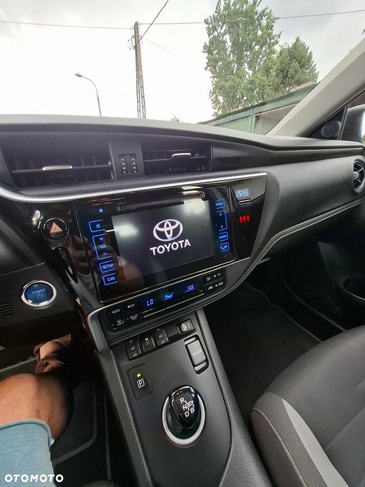Toyota Auris Hybrid 135 Premium - 11