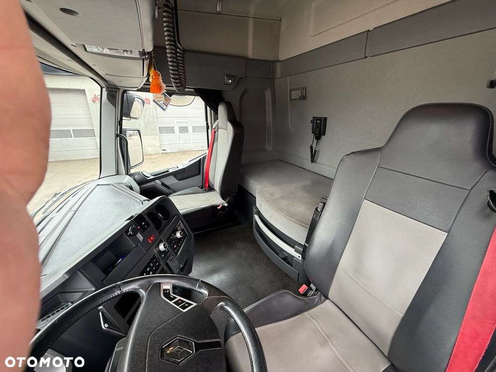 Renault T440 - 15