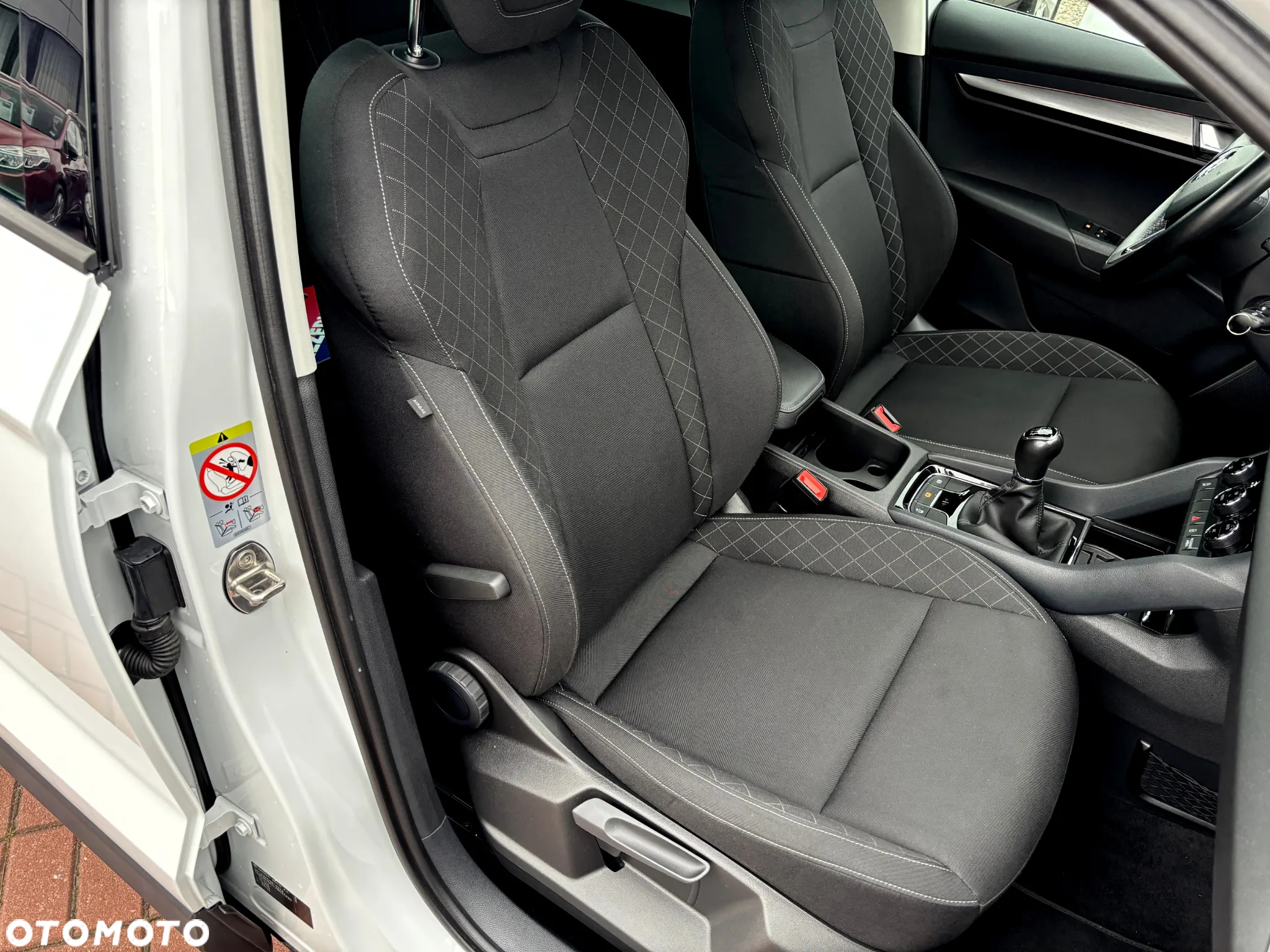 Skoda Karoq 1.5 TSI Ambition - 16