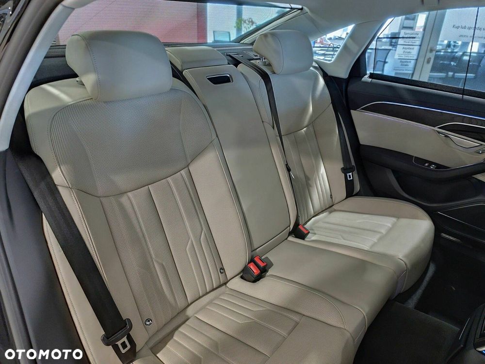 Audi A8 - 19