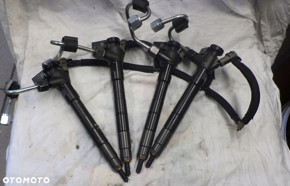 Wtrysk wtryskiwacz  AUDI VW 2.0 TDI 04L130277AS - 4