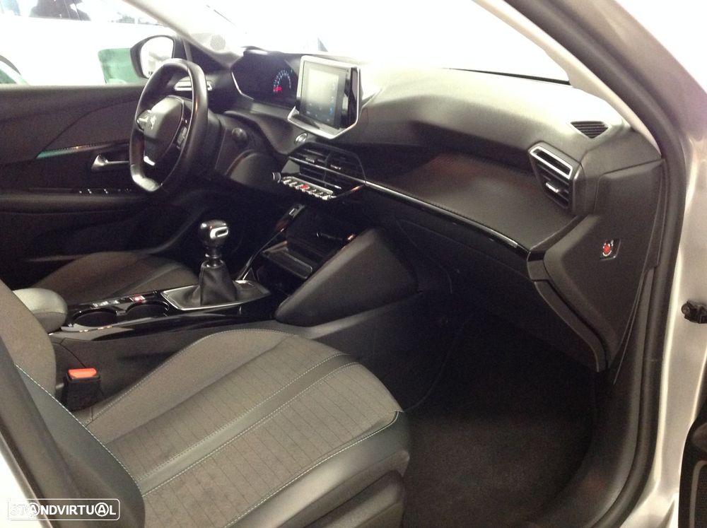 Peugeot 208 1.2 PureTech Allure - 31