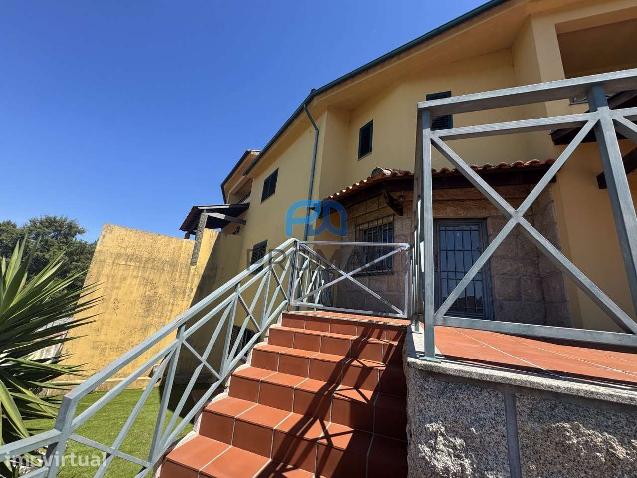 Espaço, luz e conforto em MORADIA T5 - AMARANTE - Grande imagem: 5/60