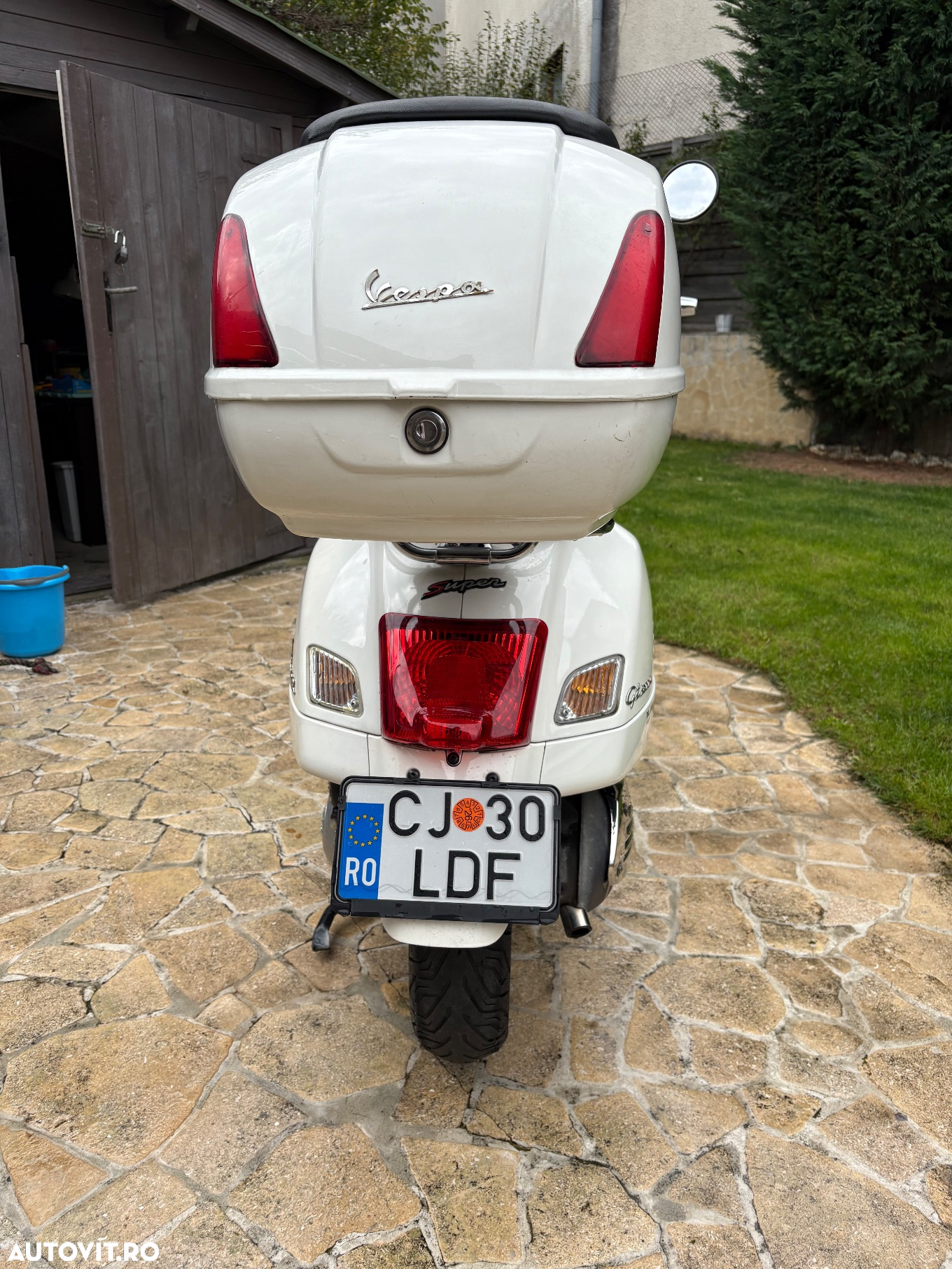 Piaggio Vespa - 4