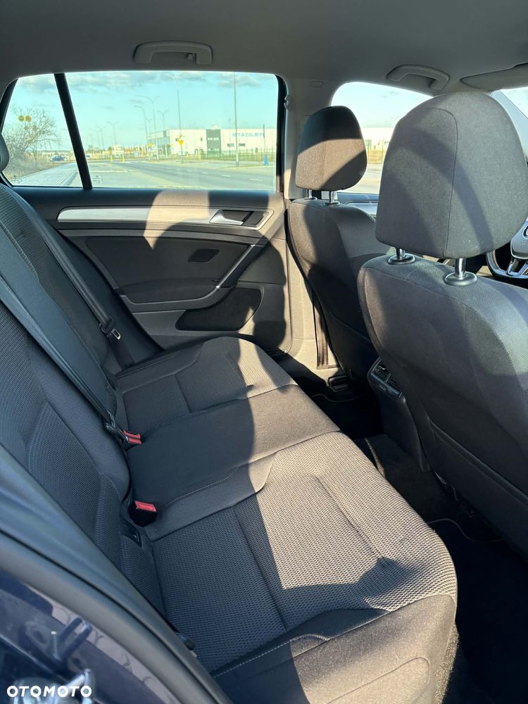 Volkswagen Golf 1.6 TDI DPF BlueMotion Technology Comfortline - 16