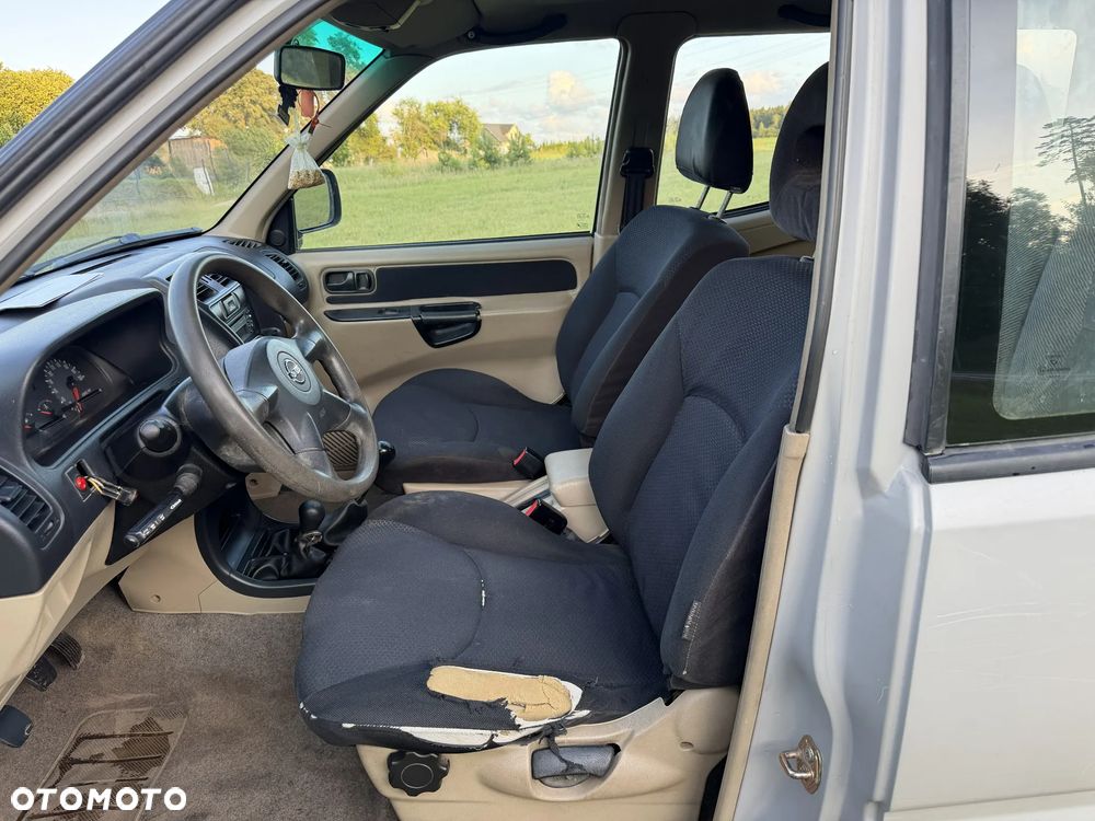 Nissan Terrano - 9