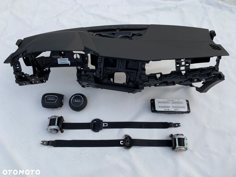 AUDI A1 82A 82 A DESKA KONSOLA KOKPIT PULPIT PÓŁKA PARAPET AIRBAG PODUSZKI PASY PAS Raz regeneracja - 1