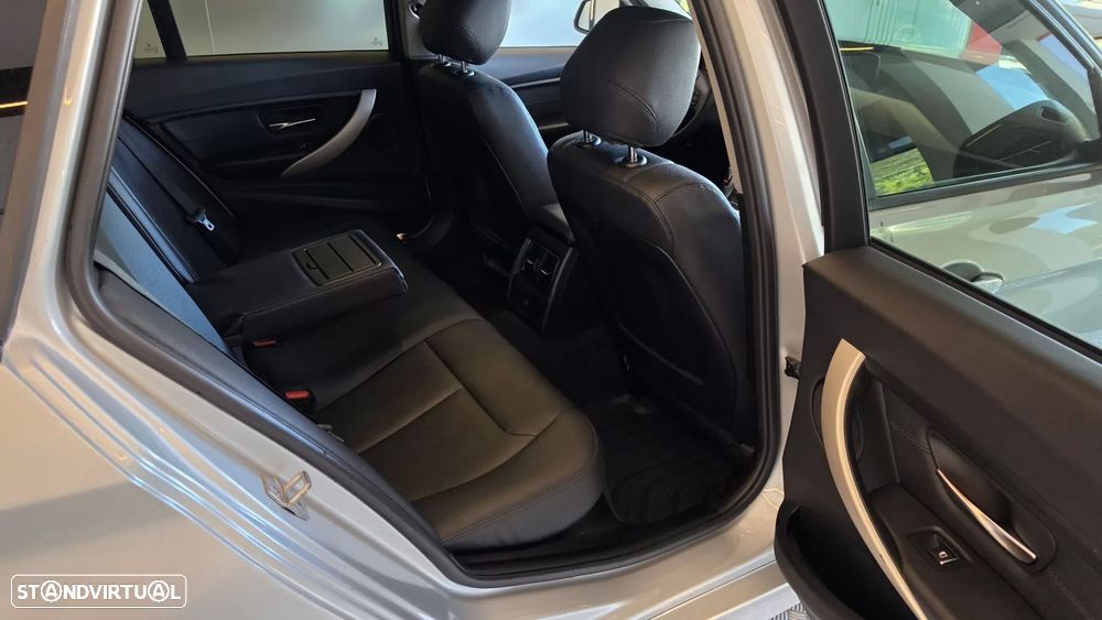 BMW 318 d Line Luxury Auto - 46