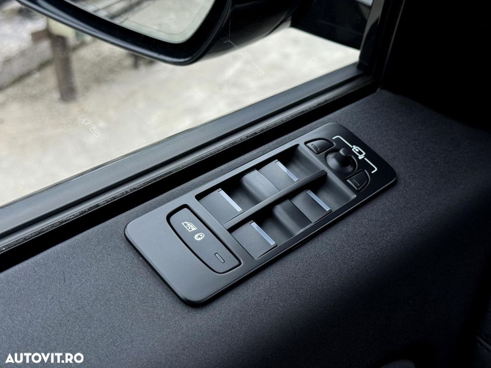 Land Rover Discovery Sport - 13