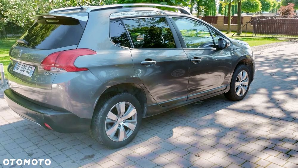 Peugeot 2008 1.2 Pure Tech Style - 18