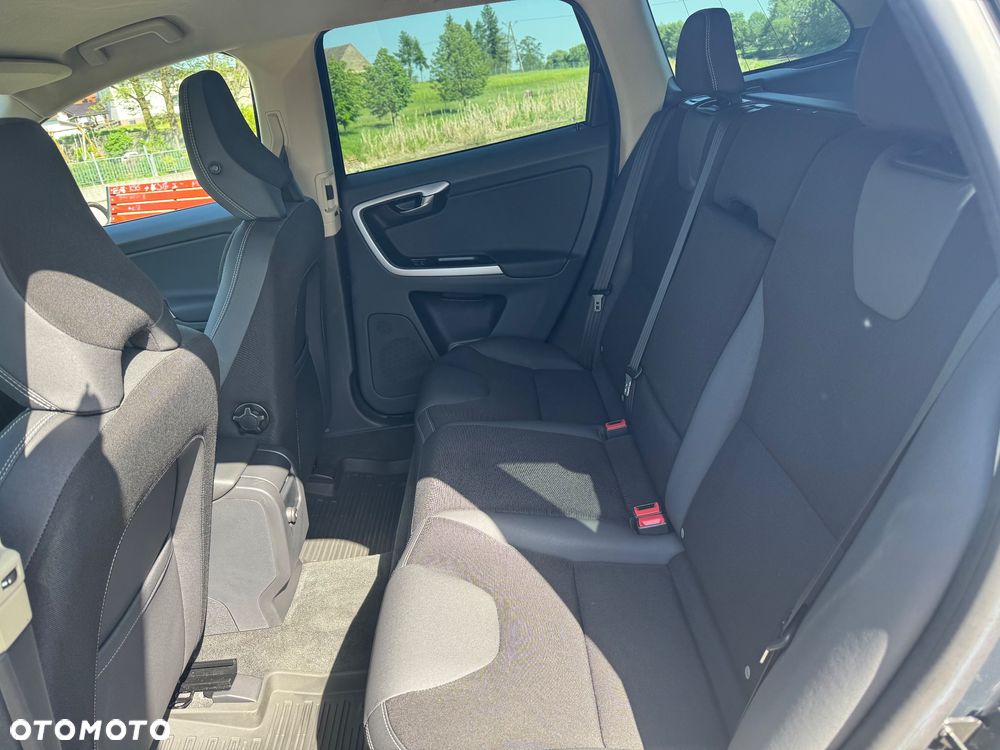 Volvo XC 60 2.4D AWD - 11