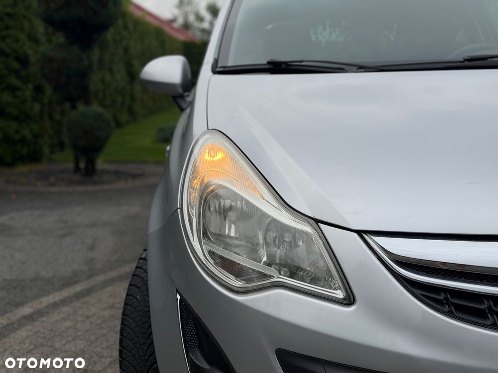 Opel Corsa 1.2 16V Color Edition - 11
