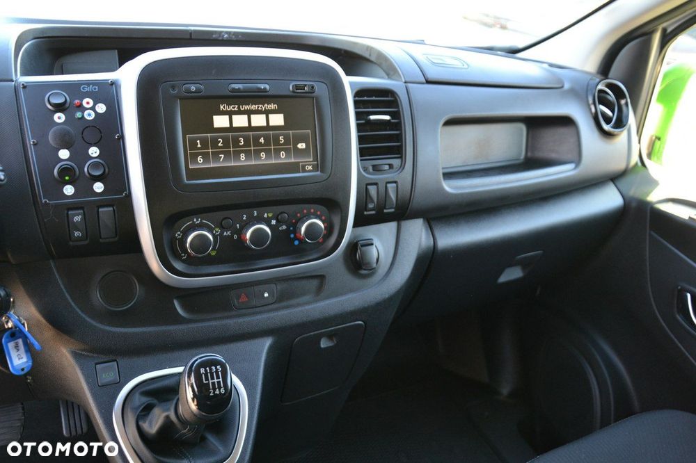 Renault Trafic - 12