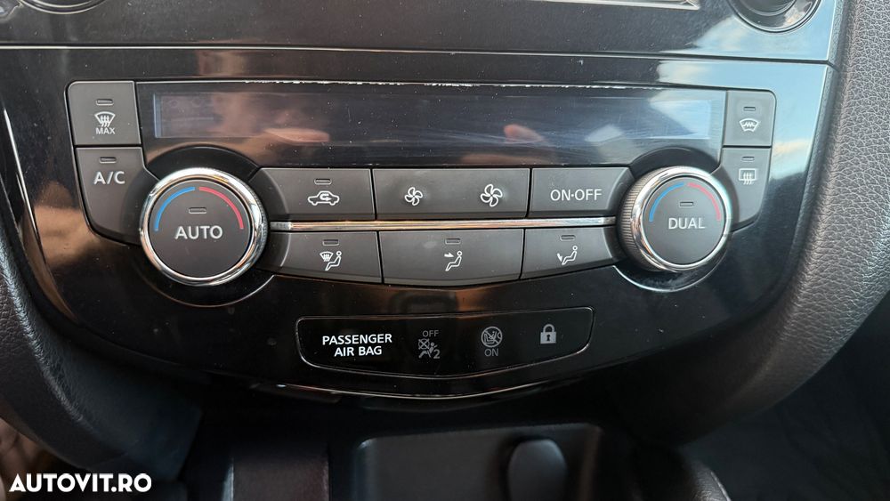 Nissan Qashqai 1.6 DCI Start/Stop X-TRONIC Tekna - 13
