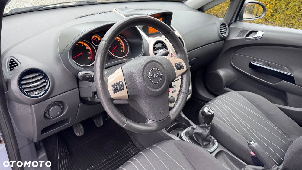 Opel Corsa - 28