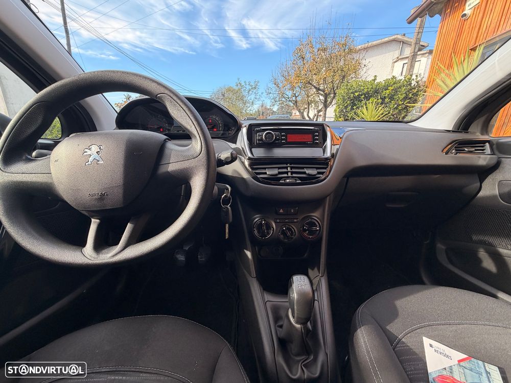 Peugeot 208 1.2 VTi SE Style - 20