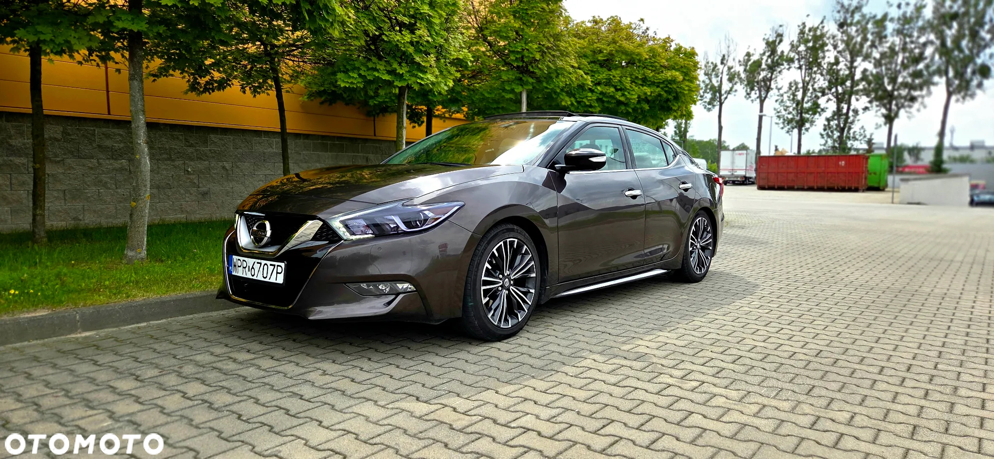 Nissan Maxima - 6