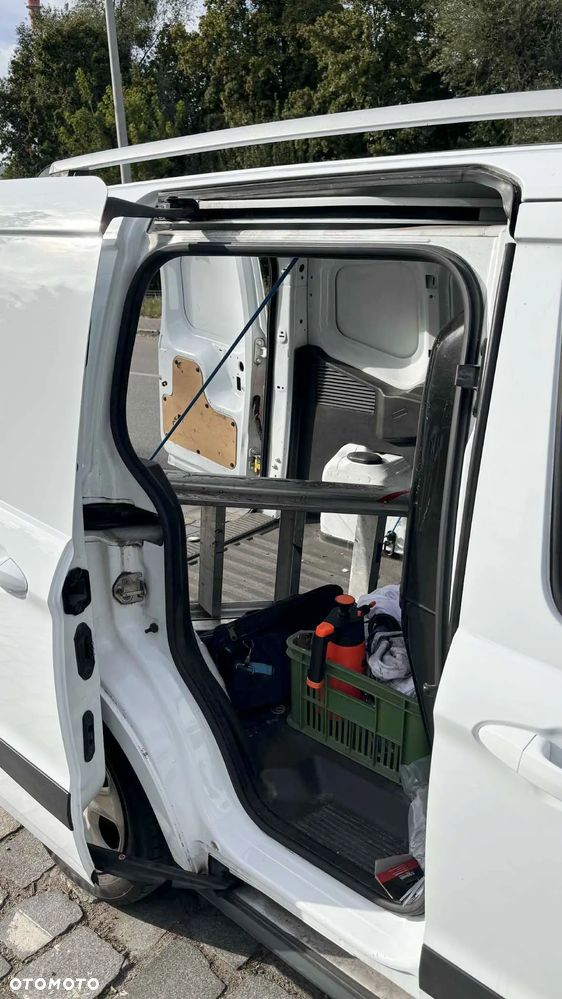 Ford transit courier - 9
