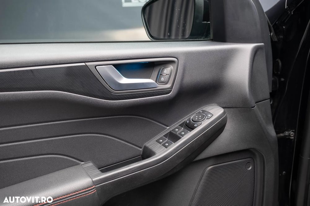 Ford Kuga 2.5 Duratec FHEV ST-LINE - 23