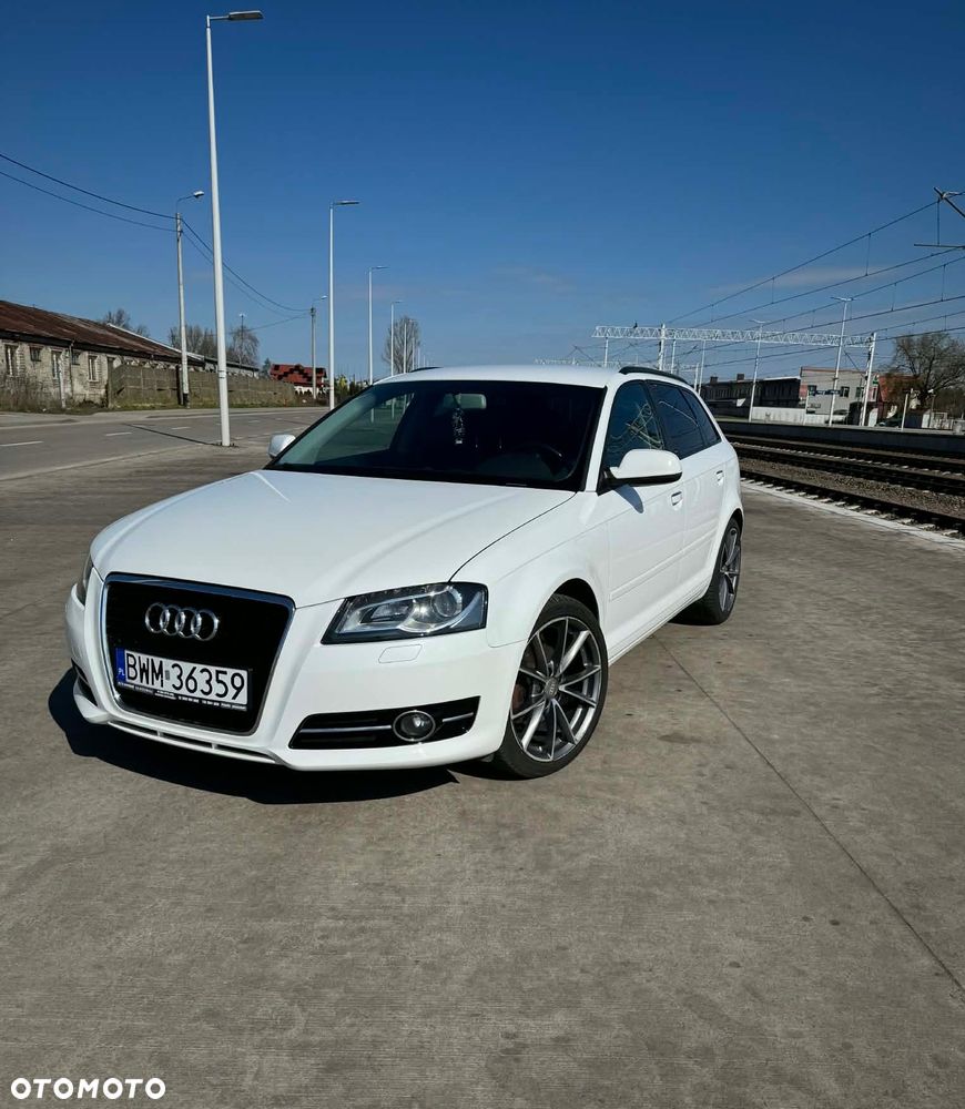 Audi A3 Sportback - 2