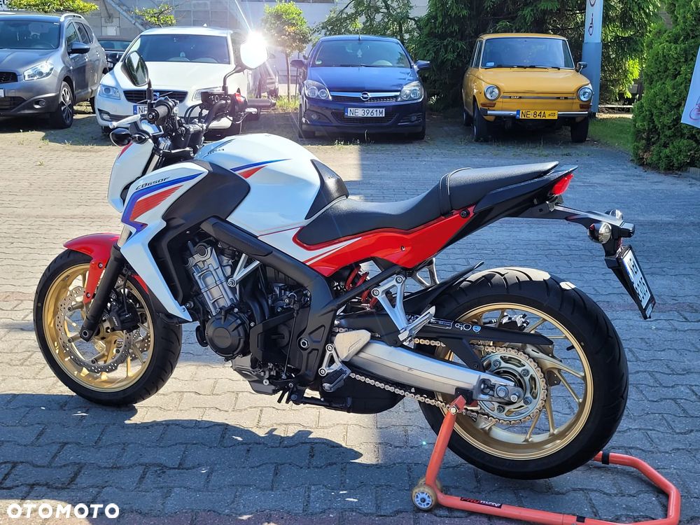 Honda CB - 12