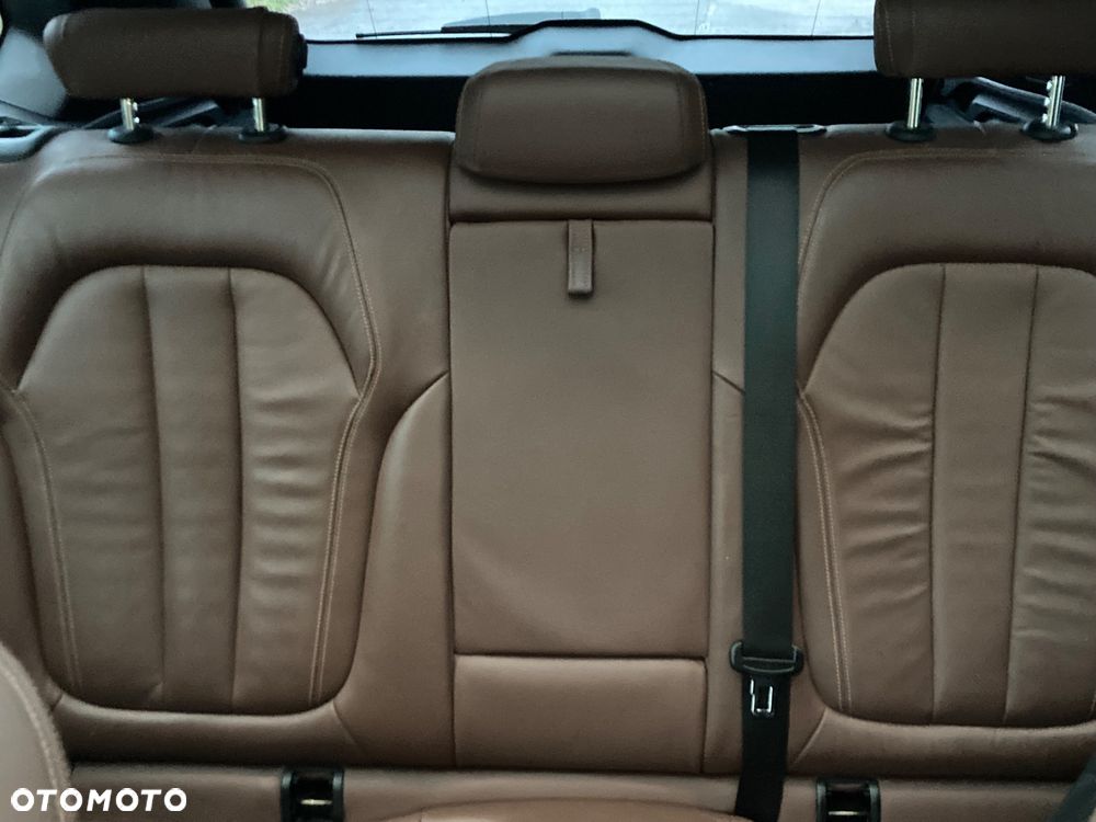 BMW X5 xDrive30d - 16