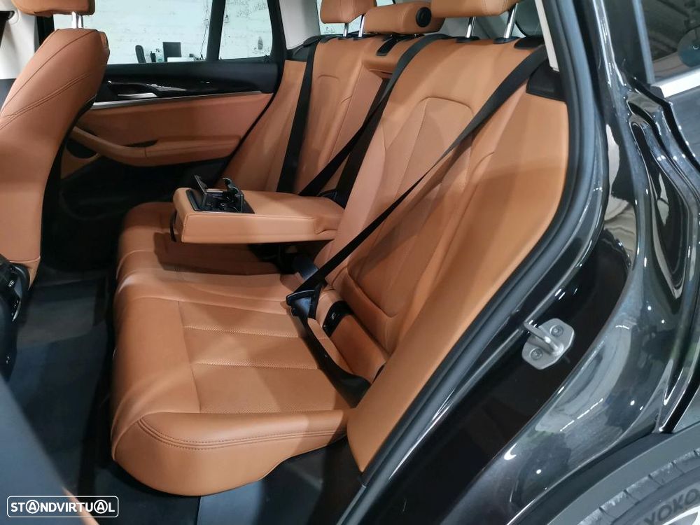 BMW X3 30 e xDrive - 8