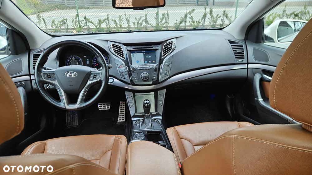 Hyundai i40 Kombi 2.0 Automatik Premium - 17