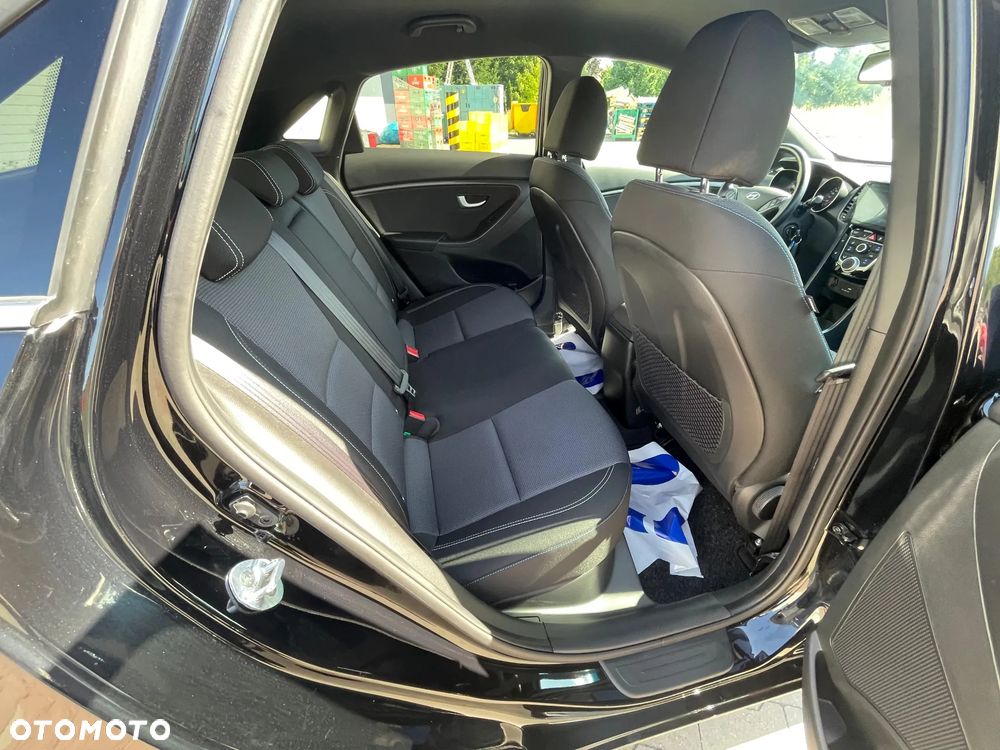Hyundai i30 1.4 Passion - 12