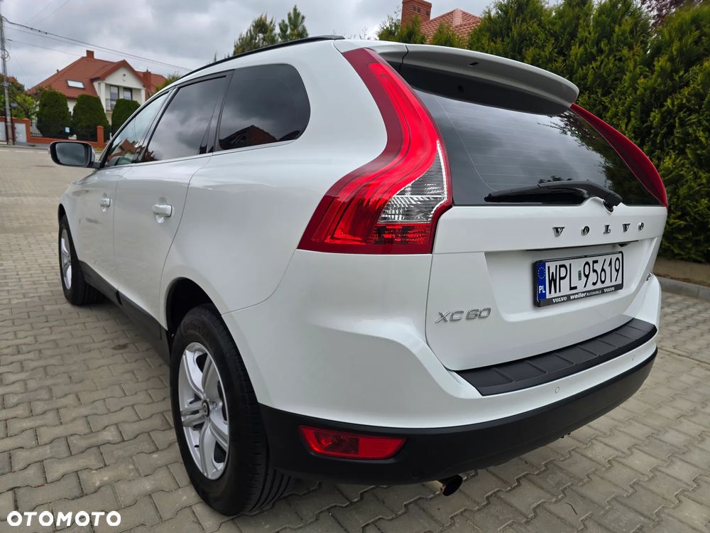 Volvo XC 60 D3 Momentum - 8