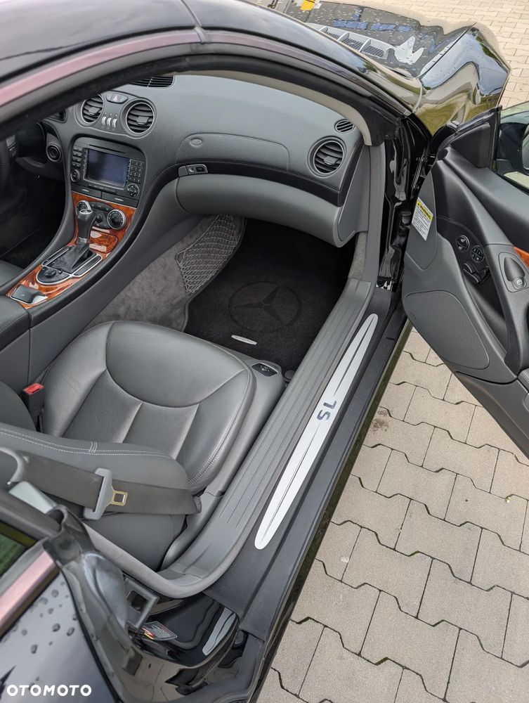 Mercedes-Benz SL 500 7G-TRONIC - 24