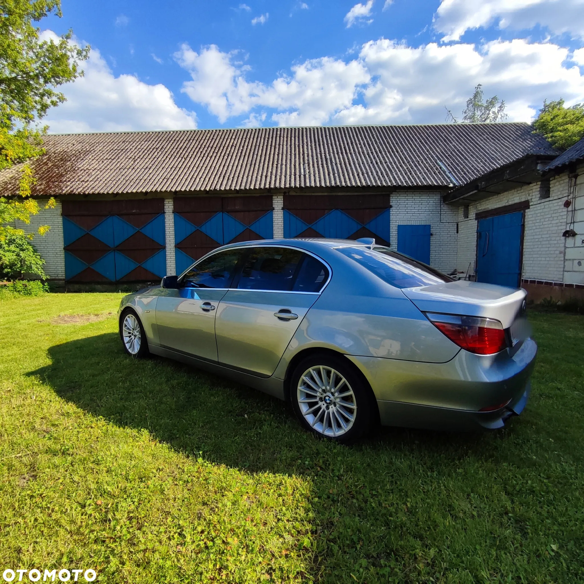 BMW Seria 5 525d Touring - 13