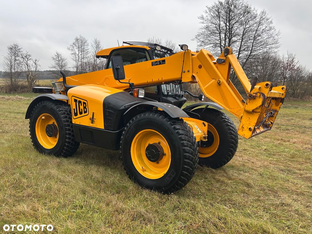 JCB - 7