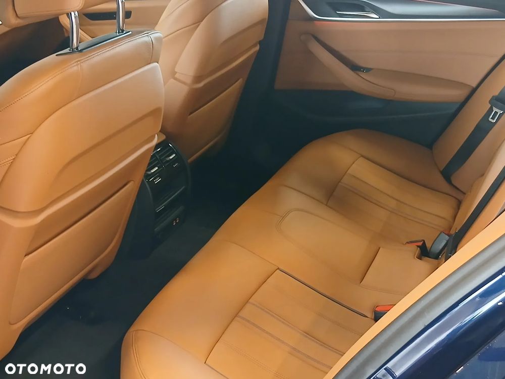 BMW Seria 5 530i mHEV M Sport sport - 11