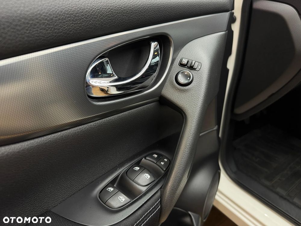 Nissan Qashqai 1.6 DIG-T N-Connecta - 15