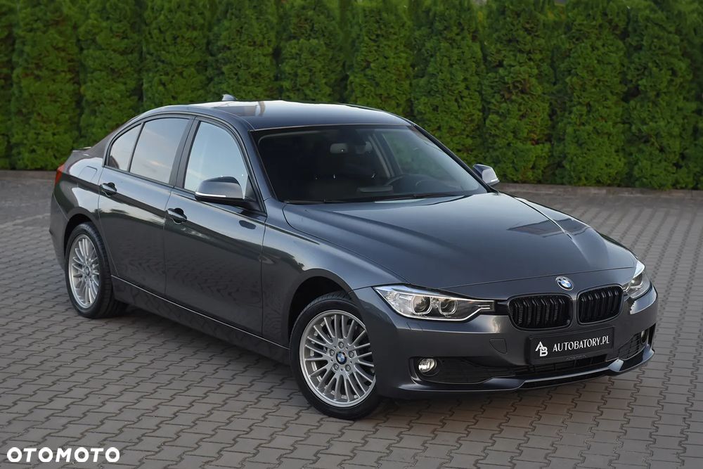 BMW Seria 3 316i - 9