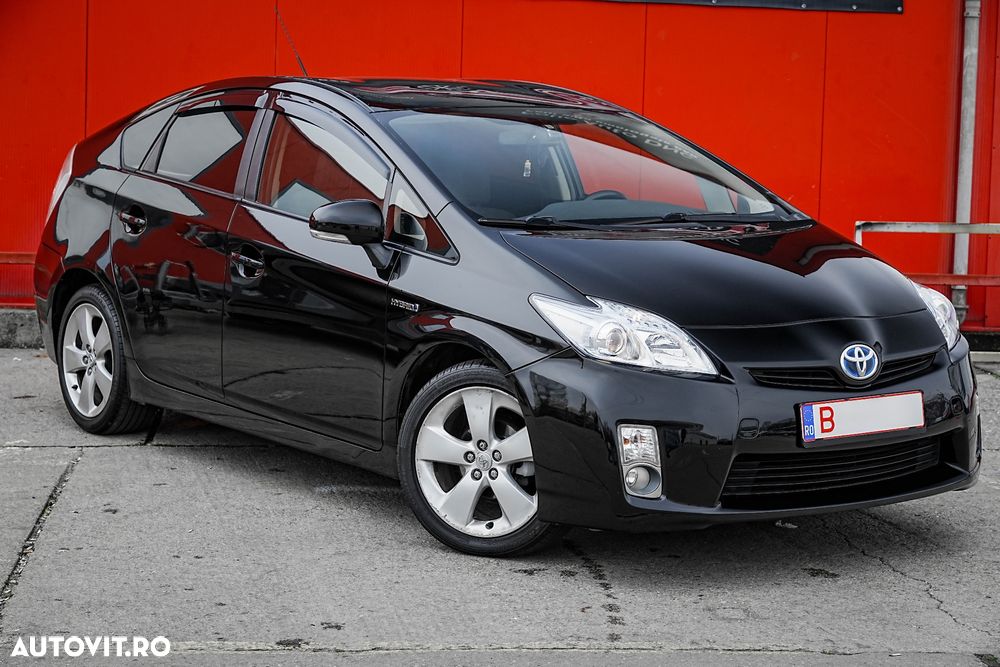 Toyota Prius (Hybrid) Comfort - 2